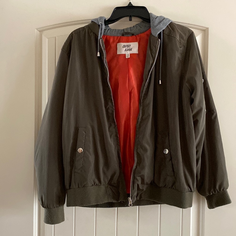 1x bomber jacket